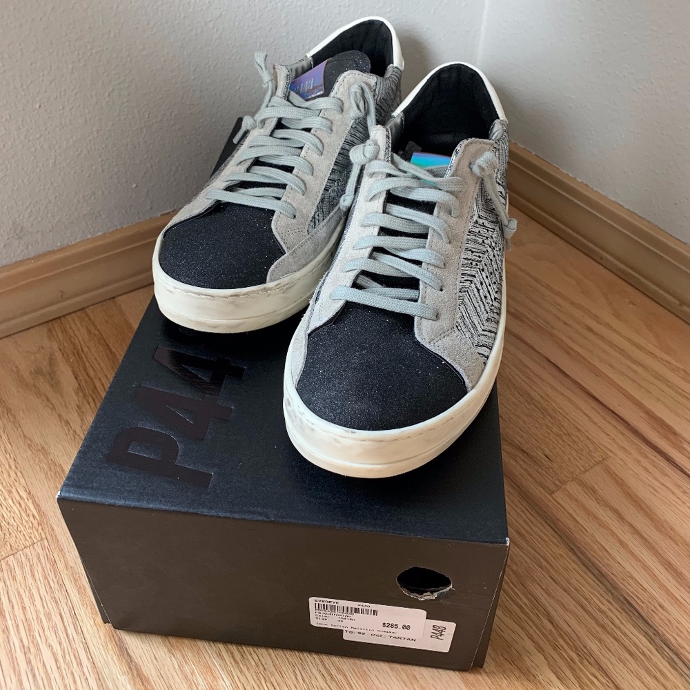Stylish Gray and Black Women's Sneakers